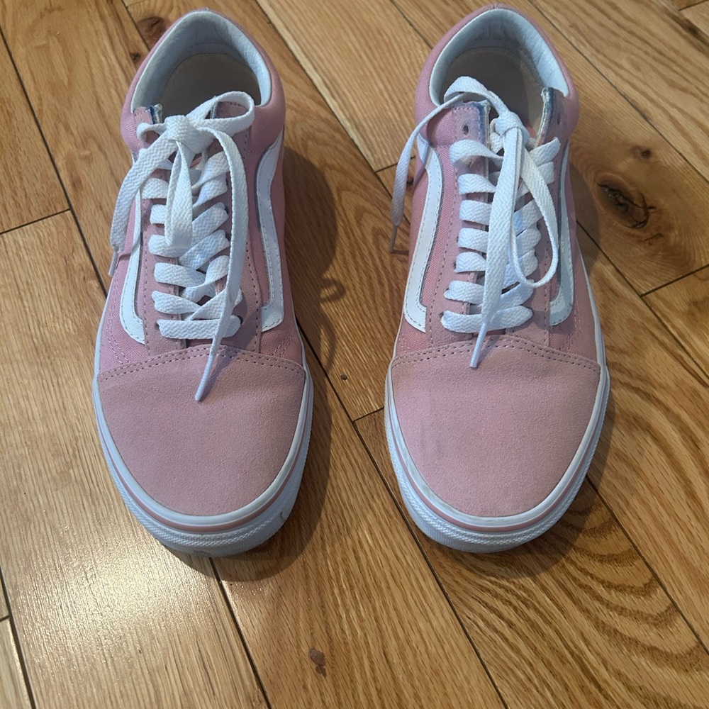 Van’s Women's Sneakers in Pink and White